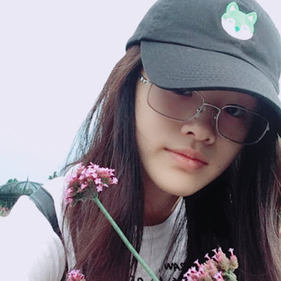 Meet your Posher, Dorothy - Picture 1 of 1